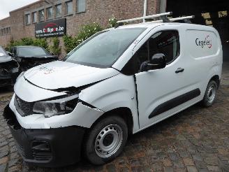 Voiture accidenté Peugeot Partner Premium L1 2022/9