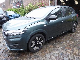 Damaged car Dacia Sandero III Journey 2025/3