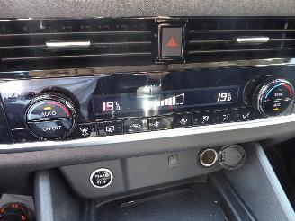 Nissan Qashqai N-Connecta picture 16