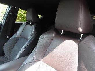 Toyota CH-R Hybrid picture 11