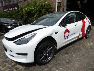 krockskadad bil auto Tesla Model 3  2022/10