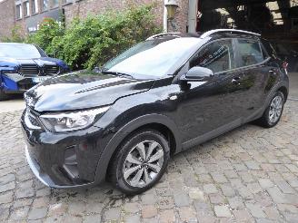 Vaurioauto  passenger cars Kia Stonic  2024/4
