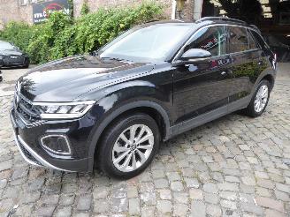 Unfallwagen Volkswagen T-Roc Life 2024/2