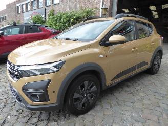 Vaurioauto  passenger cars Dacia Sandero III Stepway Expression 2025/2
