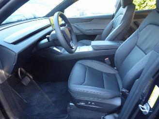 Tesla Model Y Premium Long Range RWD picture 16