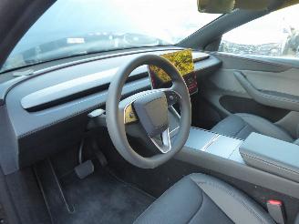 Tesla Model Y Premium Long Range RWD picture 20