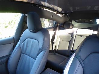 Tesla Model Y Premium Long Range RWD picture 19