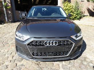 Audi A3 Sportback 30 TFSI advanced picture 2