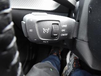 Peugeot 2008 Allure picture 17