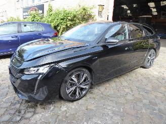 Damaged car Peugeot 308 SW Allure 2023/9