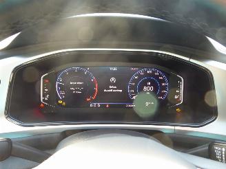 Volkswagen T-Roc Life picture 11