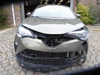 Toyota CH-R Hybrid Lounge picture 4
