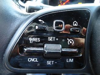 Mercedes GLA 250 e picture 16