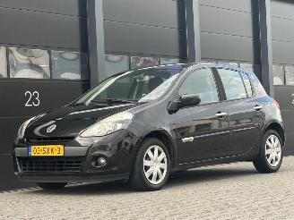 occasion passenger cars Renault Clio 1.5 dCi Collection Clima 2012/1