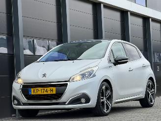 voitures voitures particulières Peugeot 208 1.6 BlueHDi GT-line Panorama JBL 2016/10