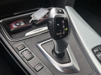 BMW 3-serie 2.0 325d Executive Xenon Clima picture 12