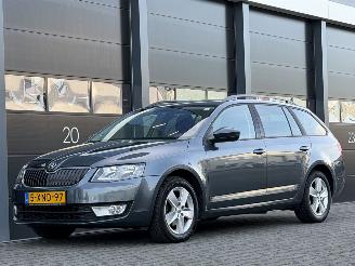 skadebil auto Skoda Octavia 1.6 TDI Navi Clima PDC 2014/11