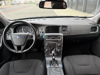 Volvo V-60 2.0 D3 Navi Clima PDC Euro-6 picture 7