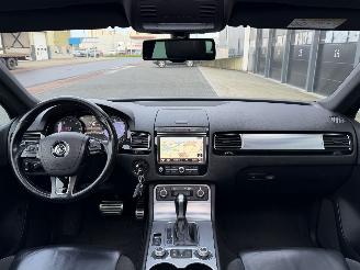 Volkswagen Touareg 3.0 TDI R-Line Pano Camera Euro-6 picture 7