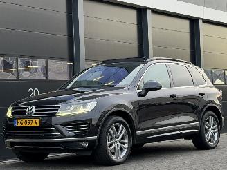 Käytettyjen passenger cars Volkswagen Touareg 3.0 TDI R-Line Pano Camera Euro-6 2015/3