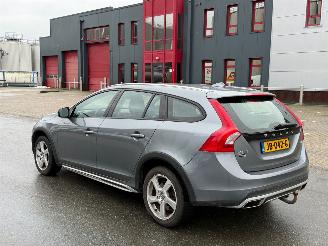 Volvo V-60 Cross Country 2.0 D4 EURO-6 picture 4