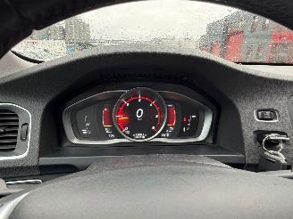 Volvo V-60 Cross Country 2.0 D4 EURO-6 picture 7
