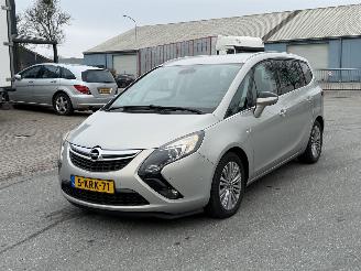 Avarii autoturisme Opel Zafira 1.4 T Design Edition Navi PDC 2013/7