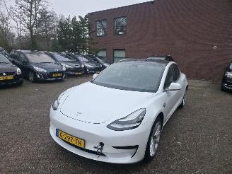 Schadeauto Tesla Model 3 Standard RWD Plus 60 kWh 2019/12