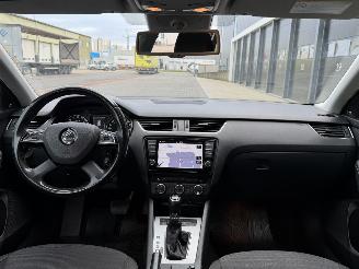 Skoda Octavia 1.6 TDI Xenon Navi Clima AUTOMAAT picture 7