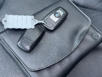 BMW 3-serie 330d Hade-Up Pano Leer Xenon picture 17