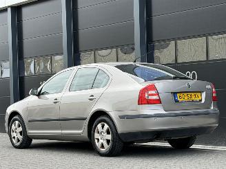 Skoda Octavia 1.6 MPI Clima PDC picture 5