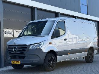 skadebil bedrijf Mercedes Sprinter 316 2.2 CDI Xenon Navi Camera AUTOMAAT 2019/10