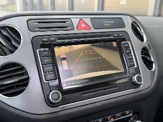 Volkswagen Tiguan 2.0 TDI Pano Leer Camera Clima picture 13