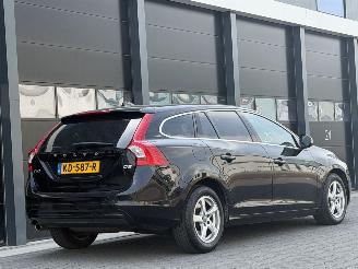 Volvo V-60 2.0 D2 Navi Clima PDC EURO-6 picture 4