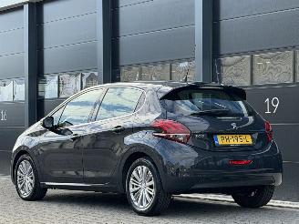 Peugeot 208 1.6 BlueHDi Allure JBL Clima Navi EURO-6 picture 5