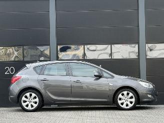 Opel Astra 1.3 CDTI Cosmo Navi PDC picture 3