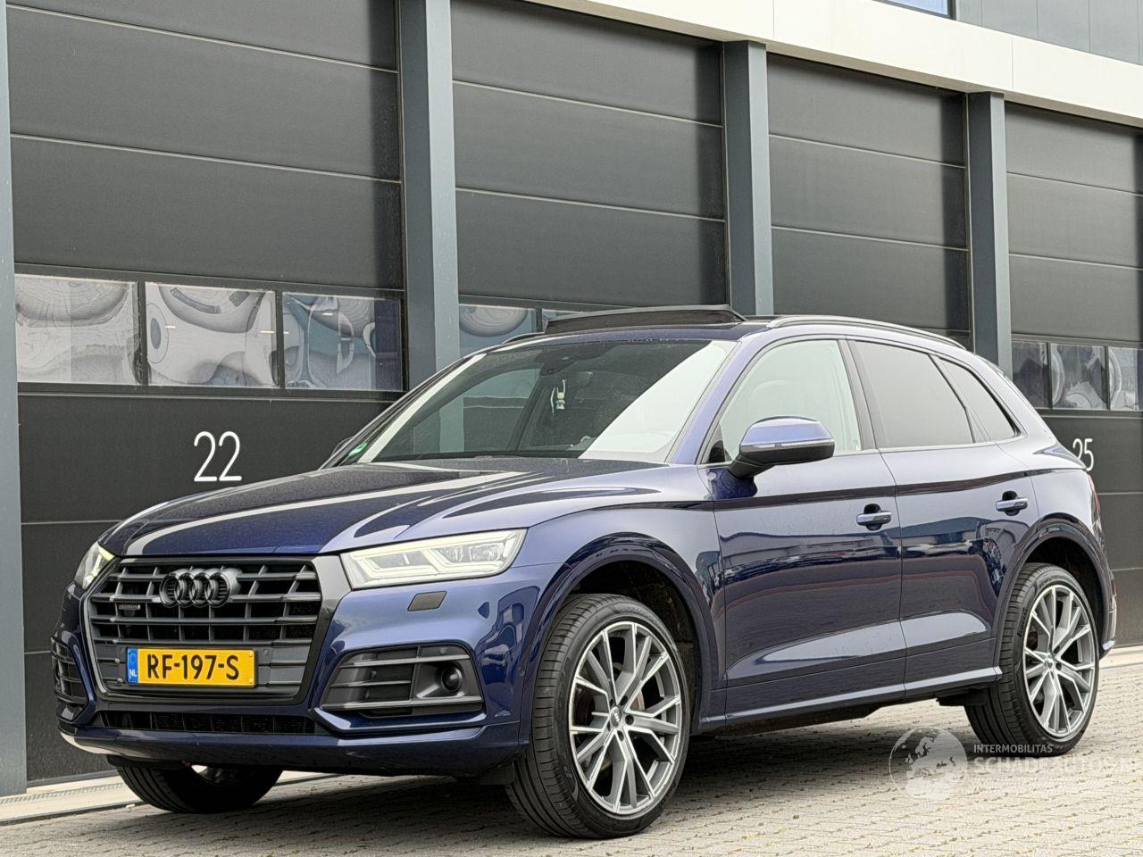Audi Q5 2.0 TDI Quattro S-Line Virtual-Cockpit Pano Camera