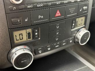 Volkswagen Touareg 3.0 TDI Navi Leer Clima picture 12