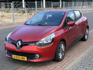 krockskadad bil auto Renault Clio 0.9 TCe Navi Airco 2013/2
