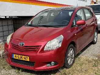 skadebil auto Toyota Verso 1.8 VVT-i Navi Clima Pano 7-PERS 2011/6