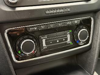 Skoda Superb 1.6 TDI Xenon Navi Clima PDC picture 10