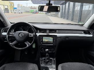 Skoda Superb 1.6 TDI Xenon Navi Clima PDC picture 7