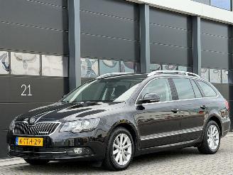 Gebrauchtwagen PKW Skoda Superb 1.6 TDI Xenon Navi Clima PDC 2014/5