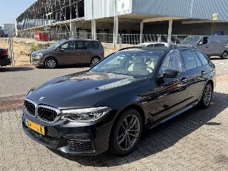 damaged passenger cars BMW 5-serie 530i M-Pakket Head-Up Leer 2018/2