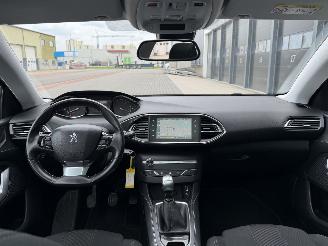 Peugeot 308 1.6 BlueHDi Exevutive Xenon Pano EURO-6 picture 7