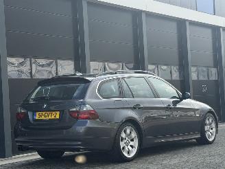 BMW 3-serie 325i Pano Navi Clima PDC picture 4