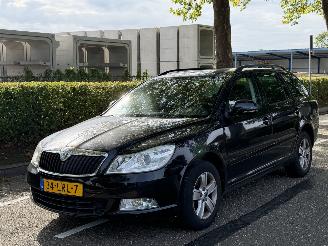 skadebil auto Skoda Octavia 1.2 TSI Ambition 2010/6