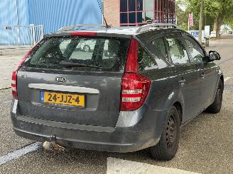 Kia Cee d 1.6 X-tra picture 3