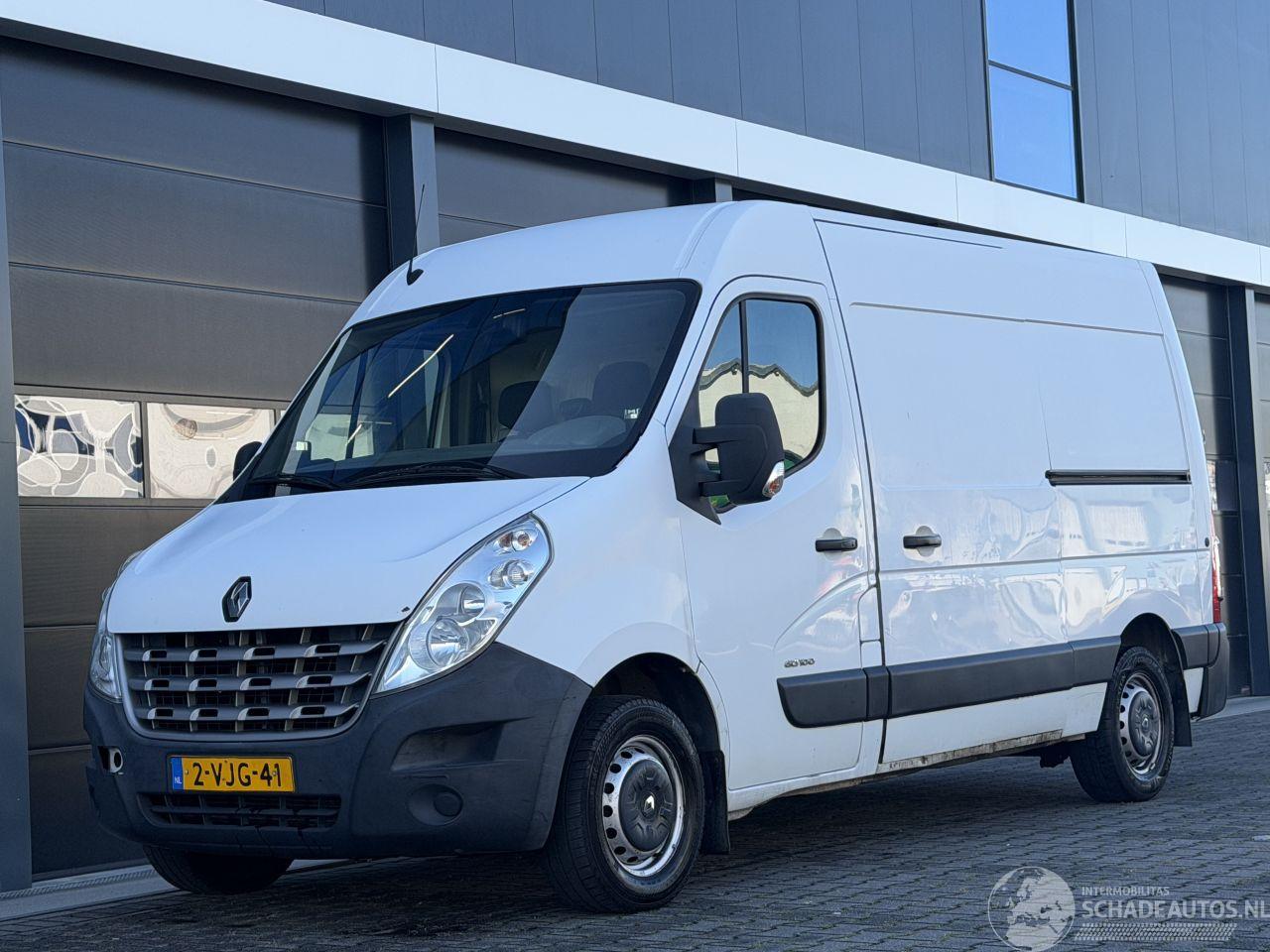 Renault Master 2.3 dCi L2H2 3-PERS