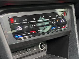 Volkswagen Tiguan 2.0 TDI R-Line Head-Up Camera Pano Clima picture 14